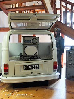 VW Bus mit Radarmessgert