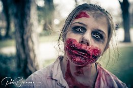 IMG 39287  Zombi - Darsteller: Jenny Diem