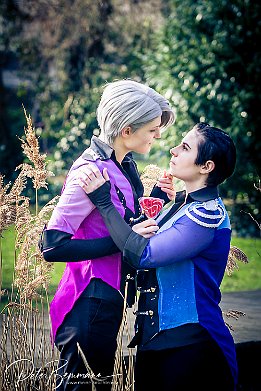 IMG 39415  Character: Viktor Anime/Serie: Yuri!!! on Ice Darsteller: ferid_cosplay   Character: Yuri Anime/Serie: Yuri!!! on Ice Darsteller: Nightrose Cosplay : LR_Excessor