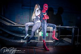IMG_01100 Mit Spider Gwen & Spider Man on Mainhatten Tour Spider Gwen - @buhbuh_chan_cosplay Spider Man - @crazychaoscosplay . .