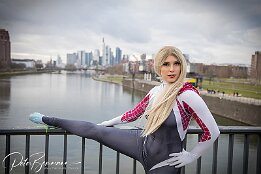 IMG 01591  With Spider Gwen on Mainhatten Tour Spider Gwen - @buhbuh_chan_cosplay . . : LR_Excessor
