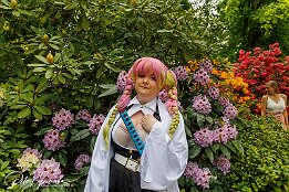 IR6_13901 @daphne_purpura as Kanroji Mitsuri (Anime Demon Slayer) Cos & Fun - Hanami Shooting Treffen 2022, Luisenpark