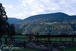 IMG_5092 Ausblick von Herfried's Hof - Abendstimmung um Trpolach bei Hermagor