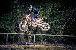 R62_13763 null