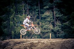 R62_14513 null