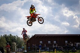 R62_15646 null