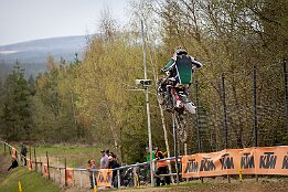 R62_16663 null