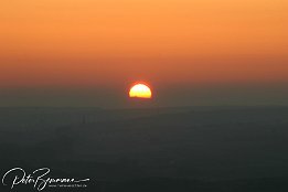 IMG 4559  Sonnenuntergang über Nieder-Olm am Hl. Abend