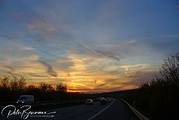 P1000831 Abends auf der Autobahn - da war ein kurzer Zwischenstopp fllig