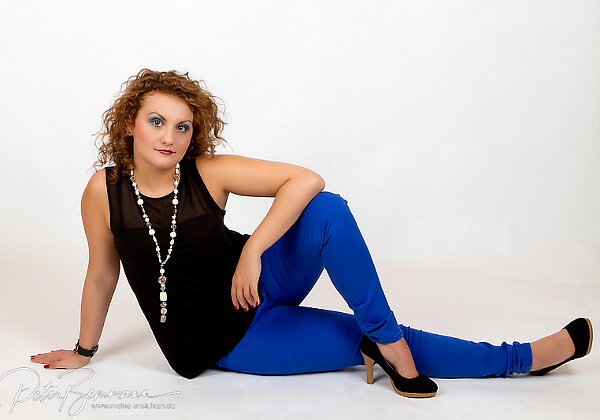 Ivana MK Sedcard Modell "Ivana K." Make-up Stylistl "Hautschutzengel Vicky"