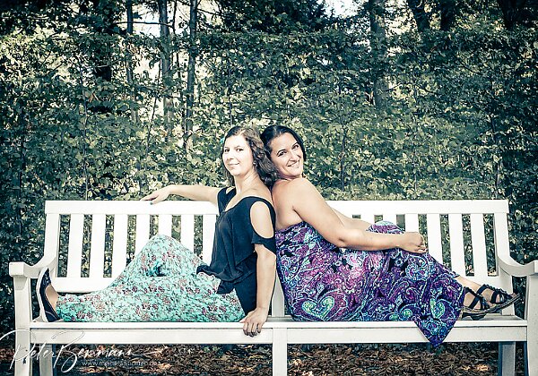 Yasmin und Aylin MK Sedcard Modell "Little kitty" und MK Sedcard Modell "Luna Itoshi-hito"