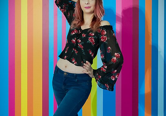 Shooting mit Angie im Super Candy Popup Museum Kln - Instagram "Makayukina"