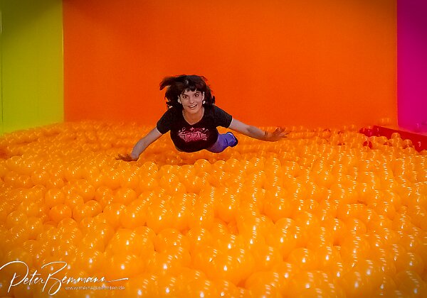 Shooting mit Ann Rose Marie im Super Candy Popup Museum Kln - Instagram "Ann_Rose_Marie"