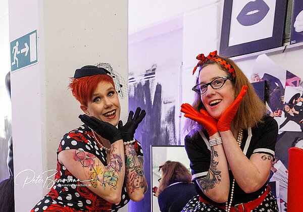 Selfie Point Gallery mit ironkeks87 und mit Dani Red Location: Selfie-Points - FotostART | Fotostudio