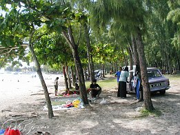 Strand Am Wochenende kamen auch die Einheimischen